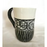 Grand mug ansé motif celtique, blanc et noir - MA41